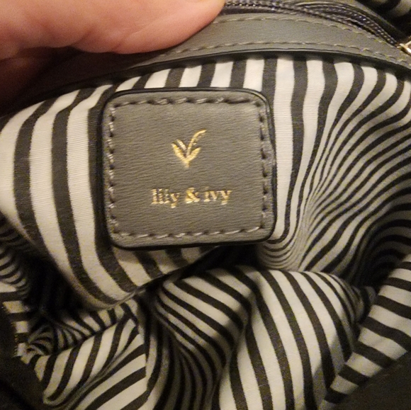 Lily & Ivy Large Handbag, NWOT - Picture 3 of 4